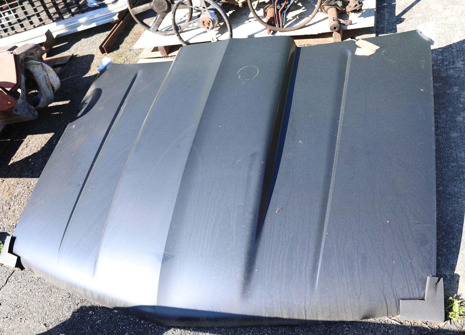 1988+ CHEVY TRUCK HOOD (1 of 2)