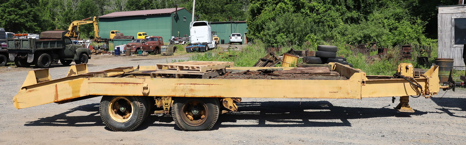 H.D. EQUIPMENT TRAILER (1 of 4)