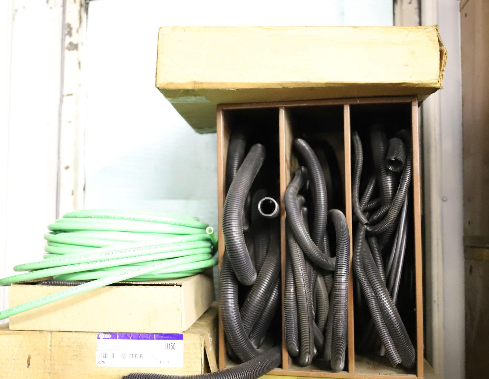 LARGE LOT OF MISC HOSE AND FITTINGS W/ METAL CABINETS (1 of 4)