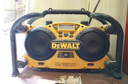 DEWALT RADIO