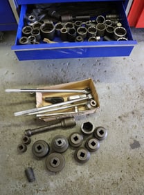 SOCKET HEADS AND BREAKING BARS