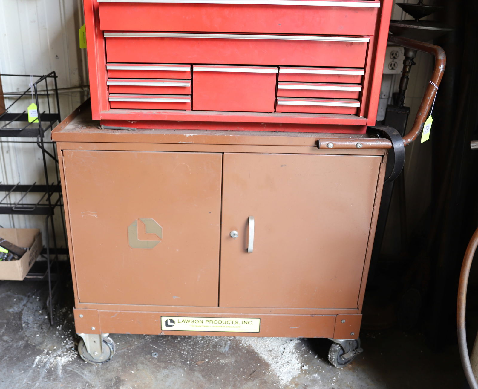 METAL ROLLING CABINET (1 of 2)