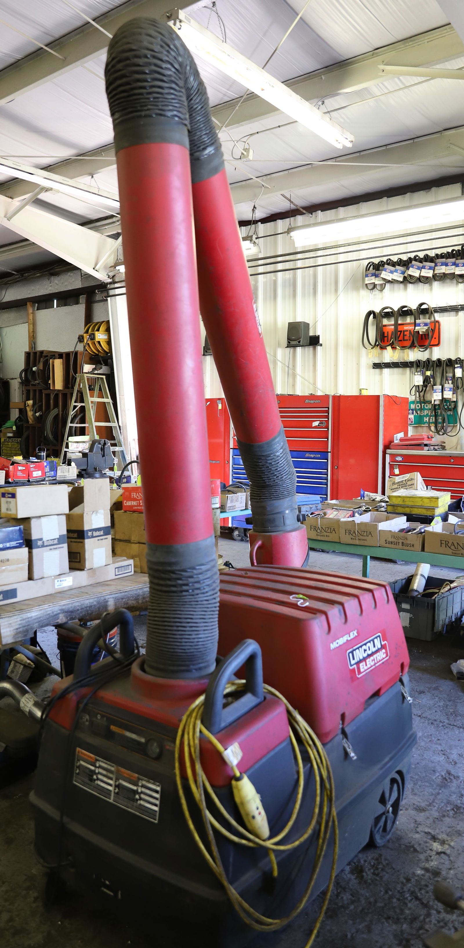 LINCOLN ELECTRIC MOBIFLEX (1 of 3)