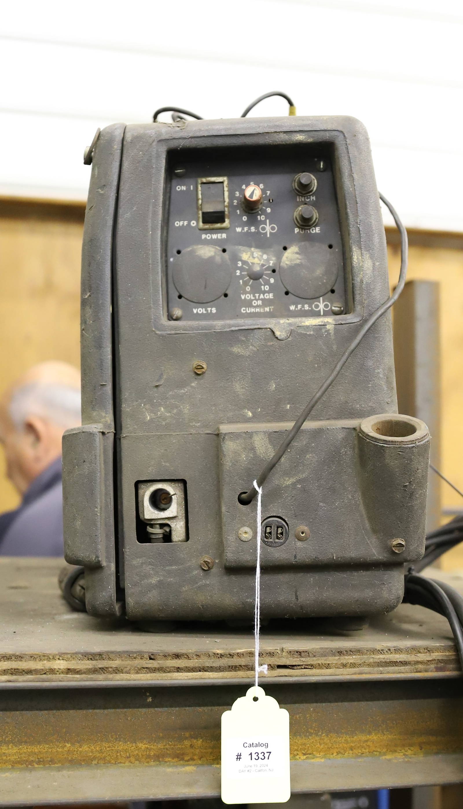 Hobart Hefty Cc/cv Portable Welder Auction