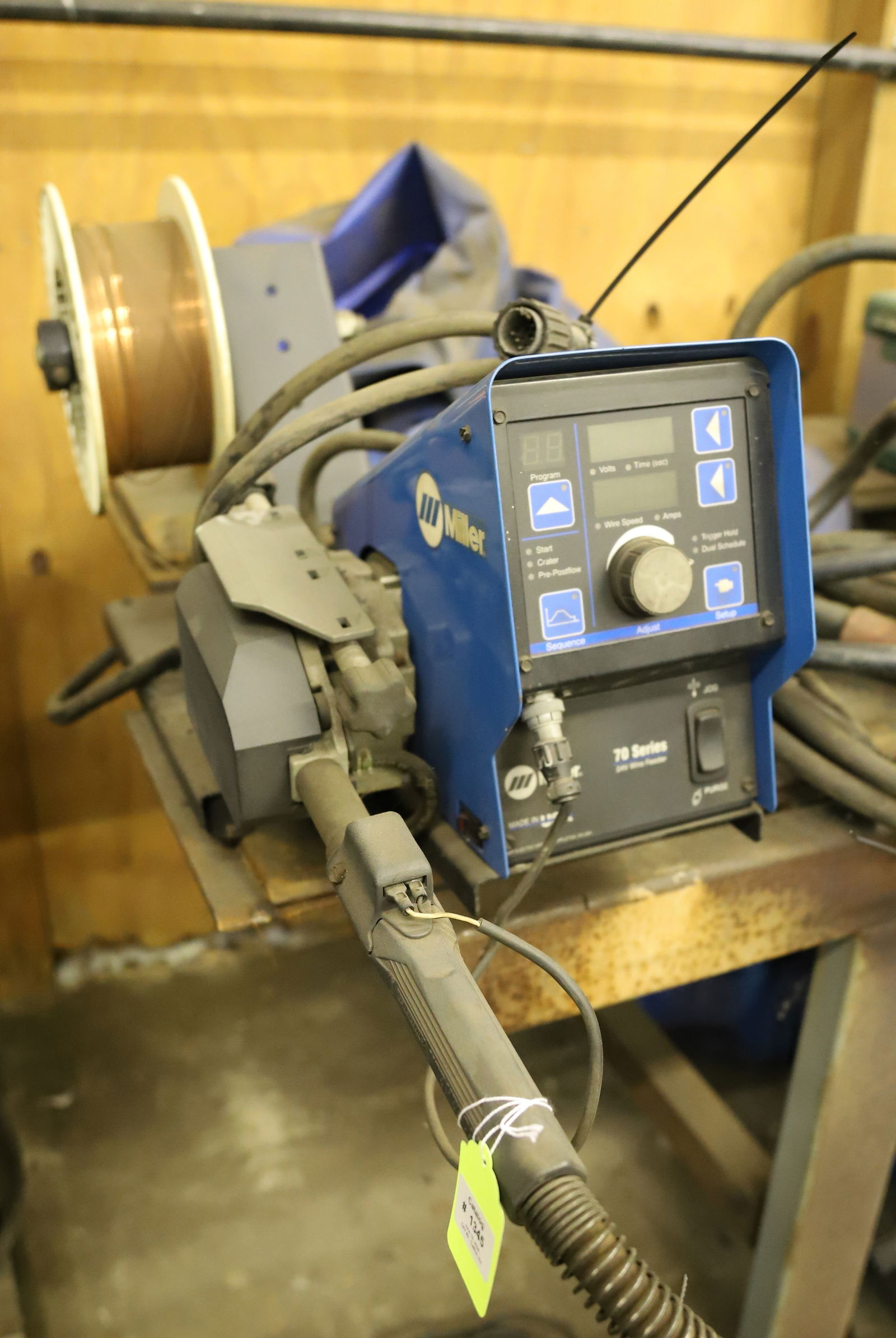 MILLER 70 SERIES WIRE FEEDER (1 of 4)