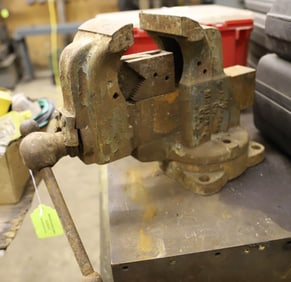 INDUSTRIAL WORK TABLE