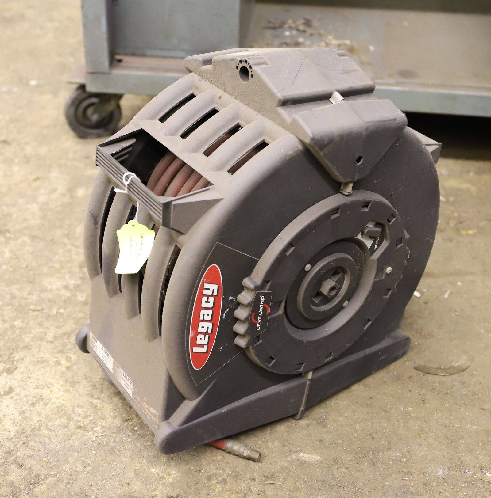 LEGACY AIR HOSE REEL (1 of 2)