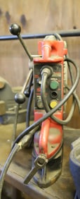 MILWAUKEE MAGNETIC DRILL PRESS