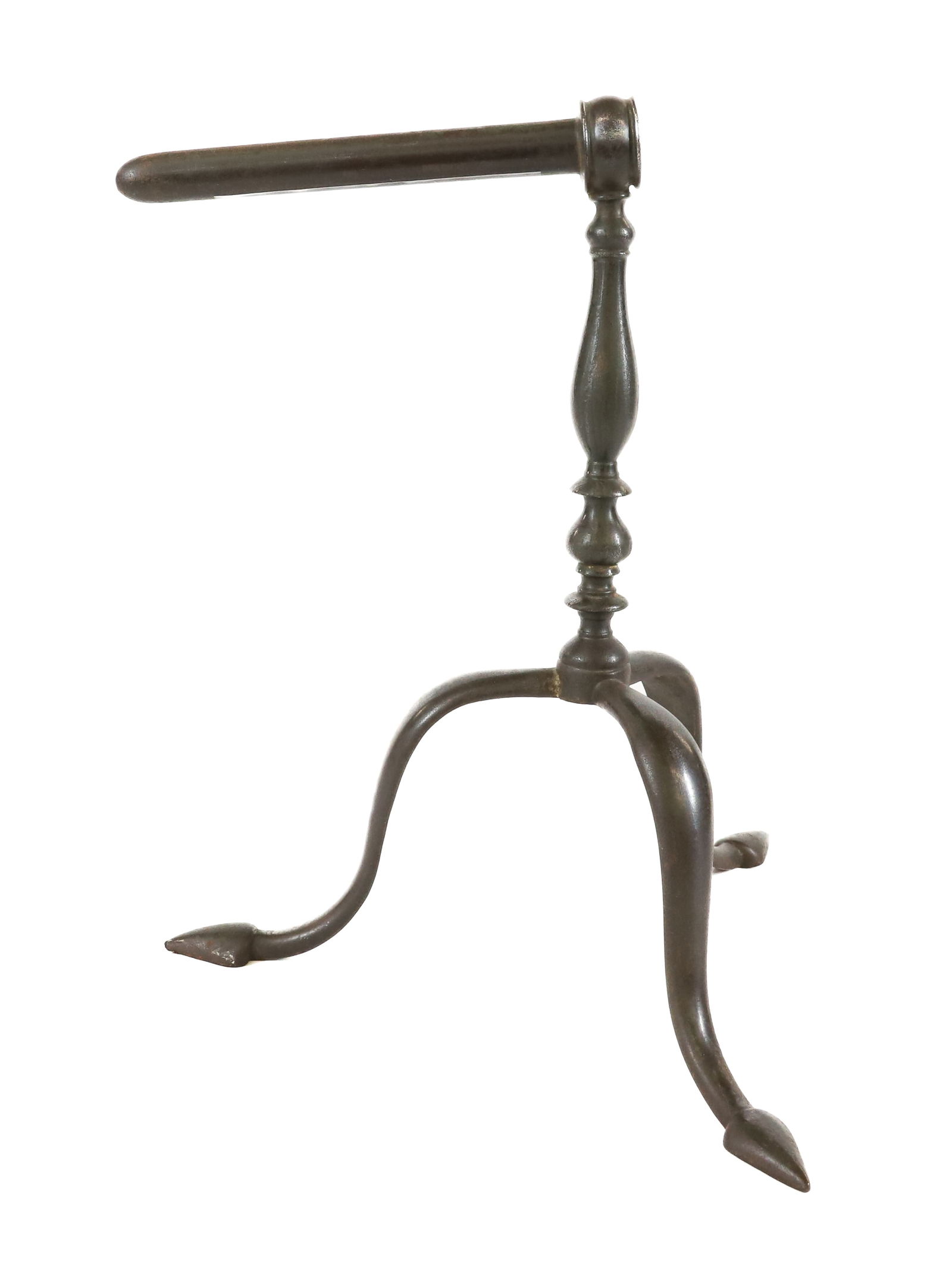 THIN SINGLE BARREL GOFFERING IRON: SLENDER DESIGN WITH TRIPOD LEGS WITH SPADE FEET. TURNED COLUMN WITH THING 5" BARREL. PLEASE READ CAREFULLY - Terms for Purchasing and Shipping of Auction Items. Please read carefully before bidding. A