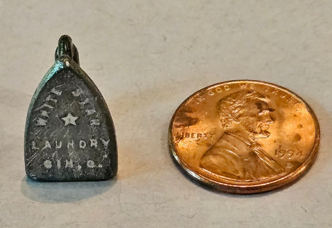 MINIATURE ADVERTISING IRON (1 of 3)