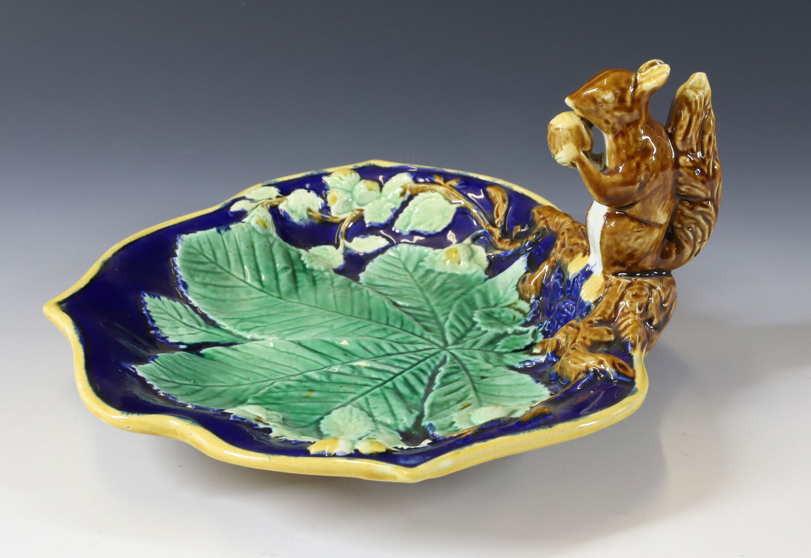 MAJOLICA SQUIRREL NUT DISH (1 of 5)