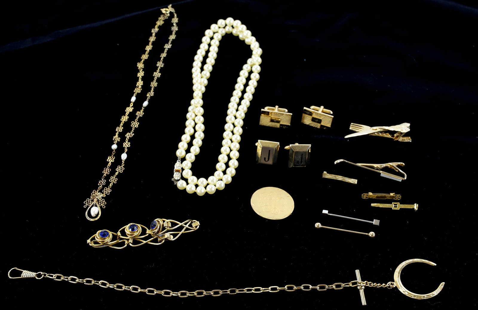 LOT OF VINTAGE JEWELRY (1 of 4)