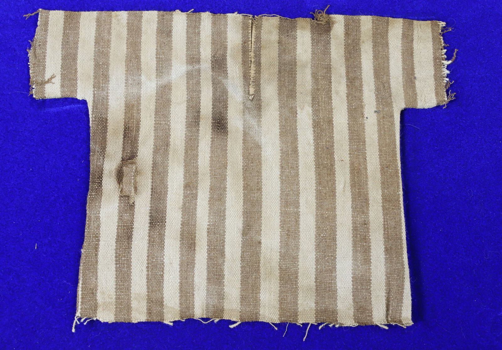 PRE-COLUMBIAN MOCHE CHILD'S SHIRT (1 of 7)