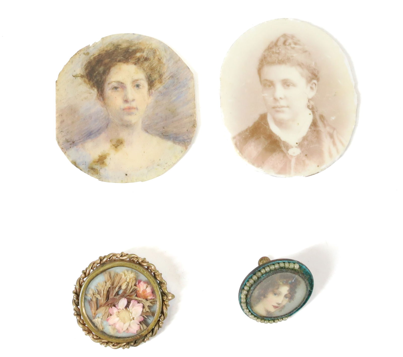 LOT OF MINIATURE PORTRAITS (1 of 4)