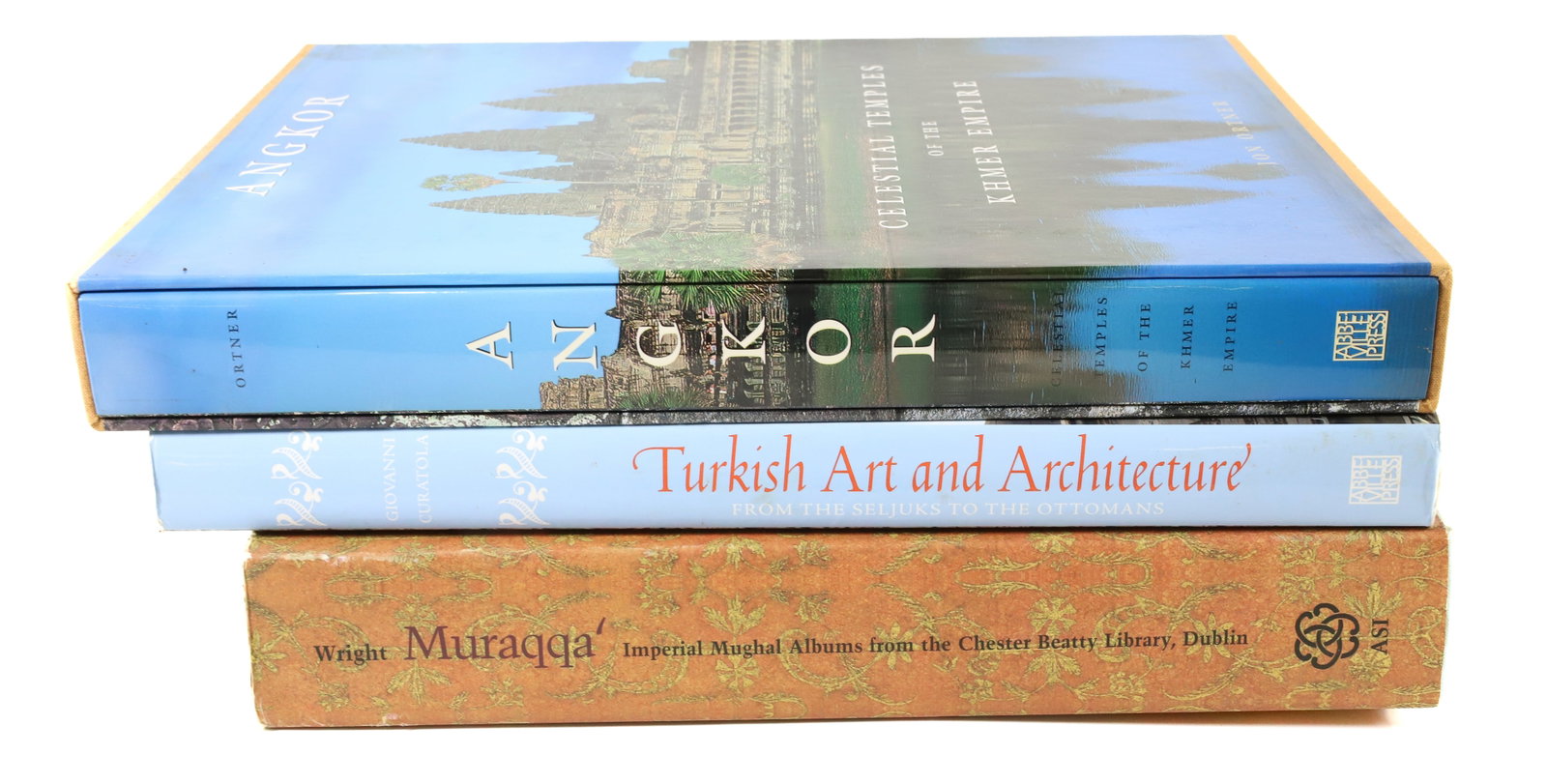LOT OF ART BOOKS: INCLUDING: MURAQQA, IMPERIAL MUGHAL ALBUMS FROM THE CHESTER BEATTY LIBRARY. TURKISH ART AND ARCHITECTURE FROM THE SELJUKS TO THE OTTOMANS. ANGKOR, CELESTIAL TEMPLES OF THE KHMER EMPIRE. TERMS: PLEASE 