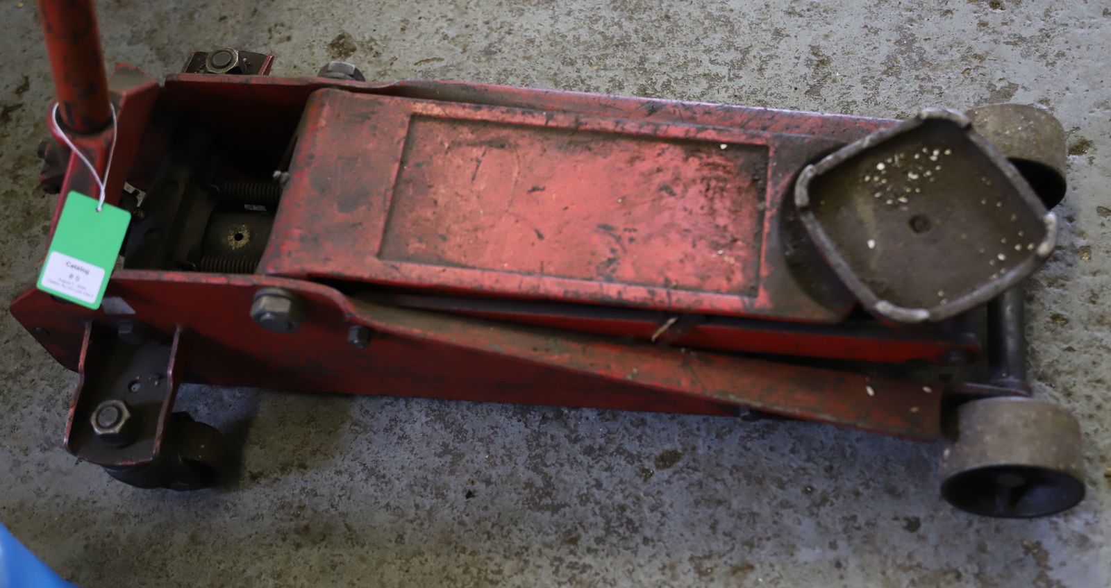 HYDRAULIC FLOOR JACK (1 of 2)