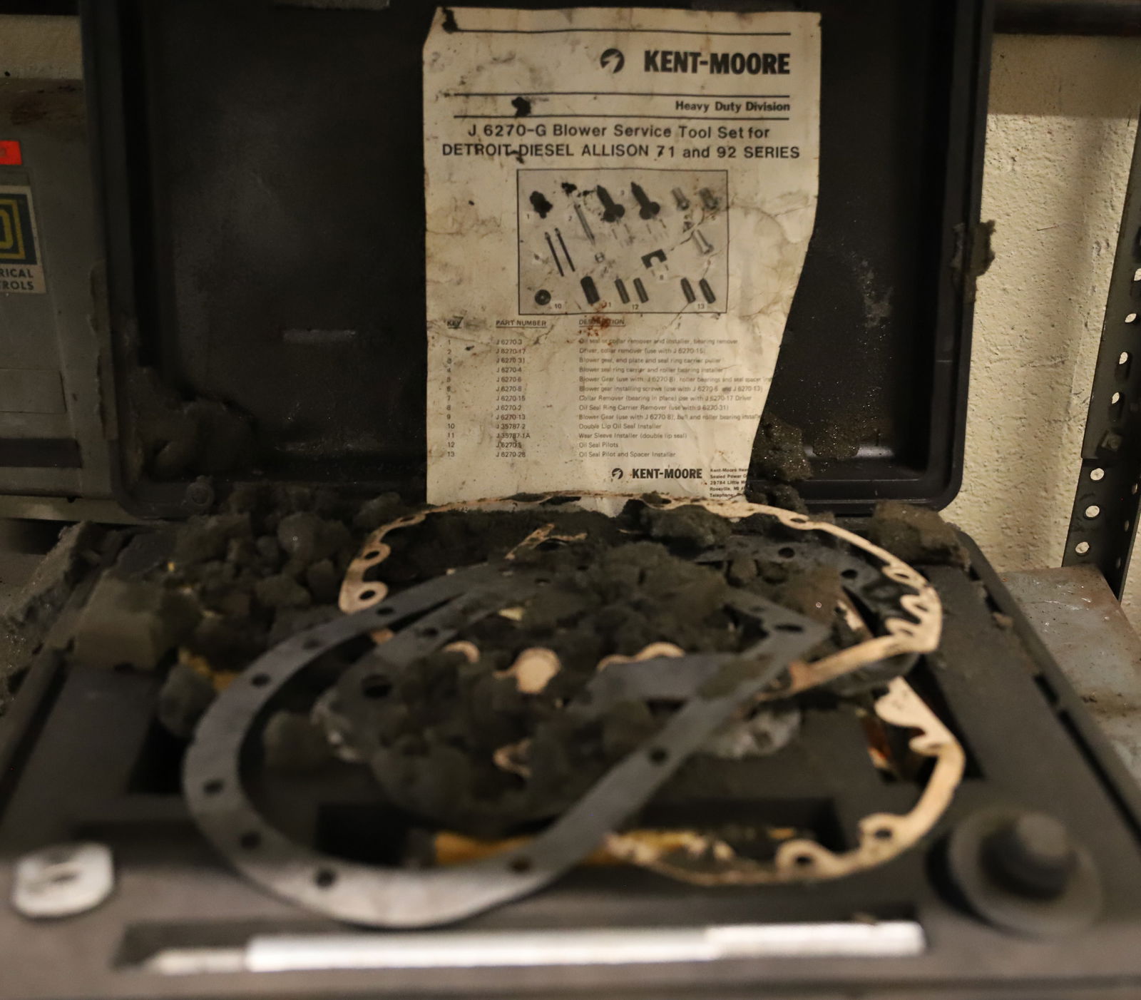 KENT-MOORE BLOWER SERVICE TOOL SET (1 of 3)