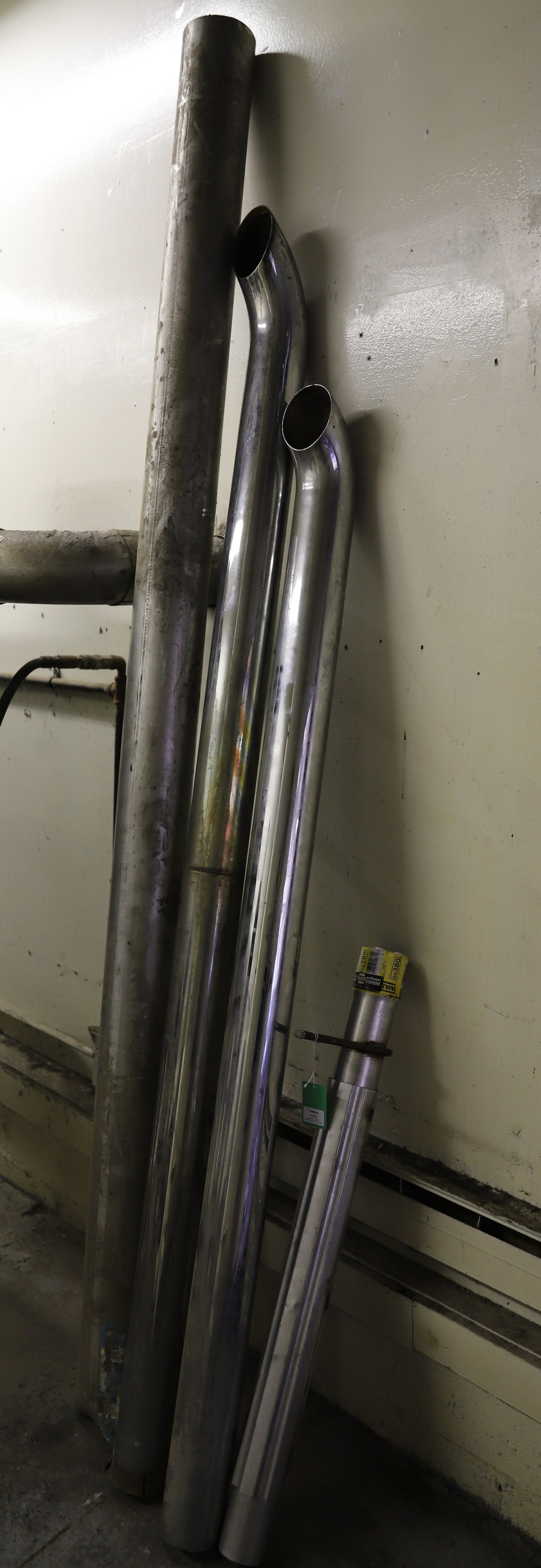 EXHAUST PIPE LOT (1 of 2)