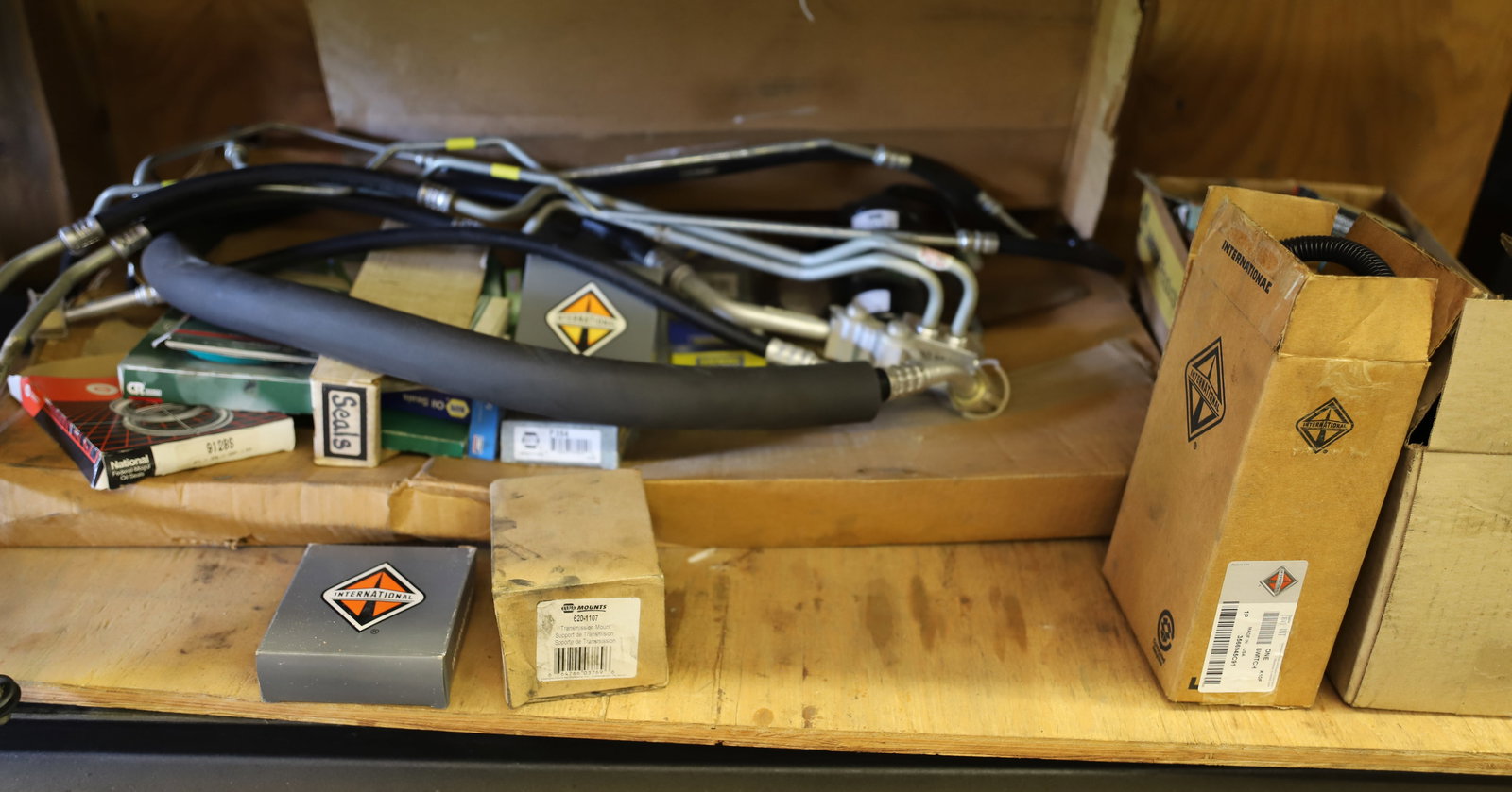 AUTO PARTS LOT (1 of 5)