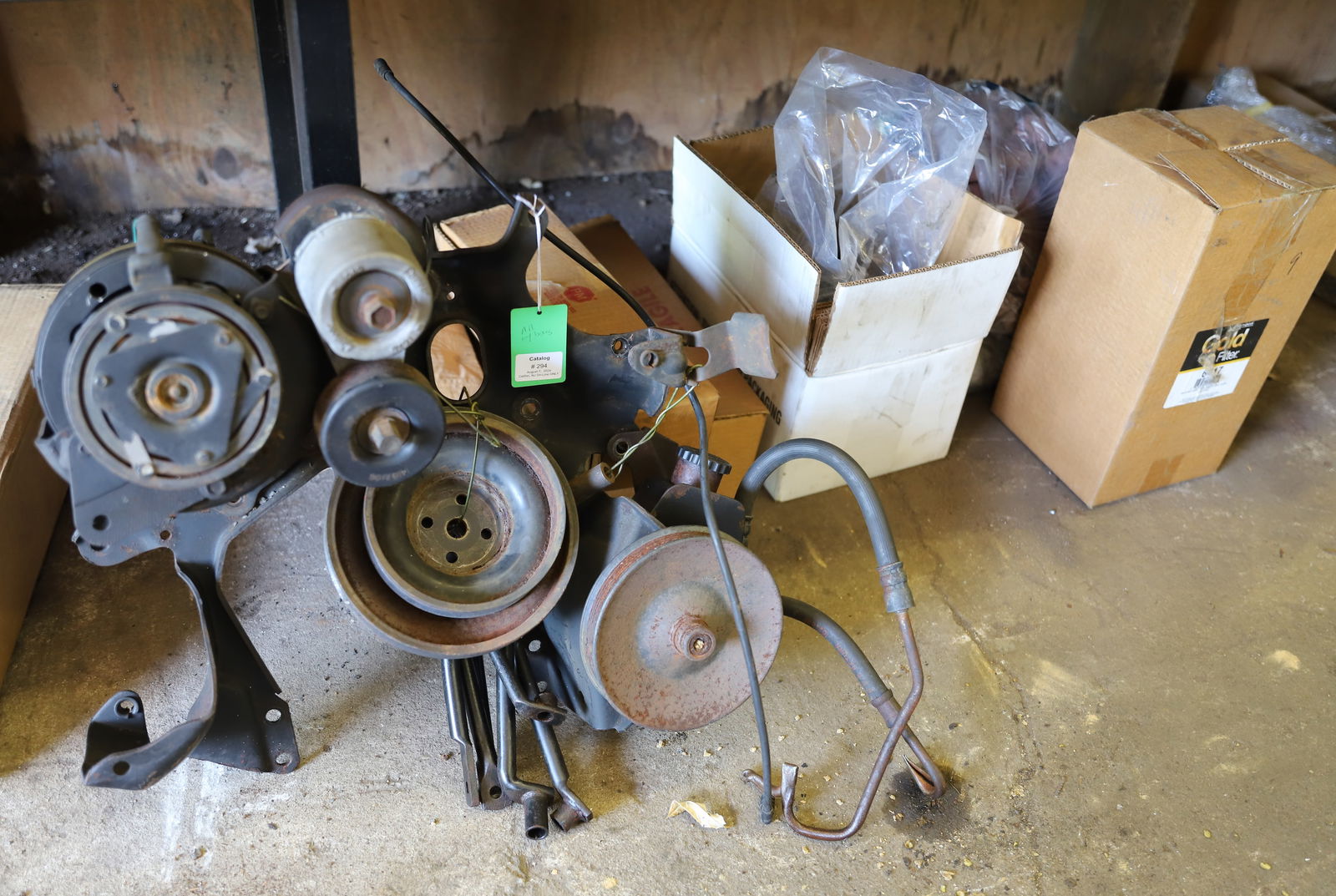 AUTOMOTIVE PARTS LOT (1 of 5)