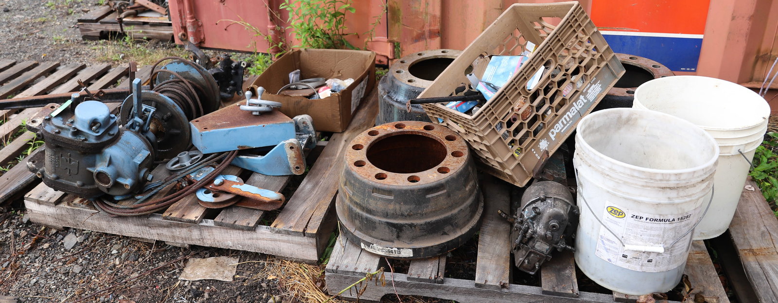 TWO PALLETS WITH PARTS (1 of 8)