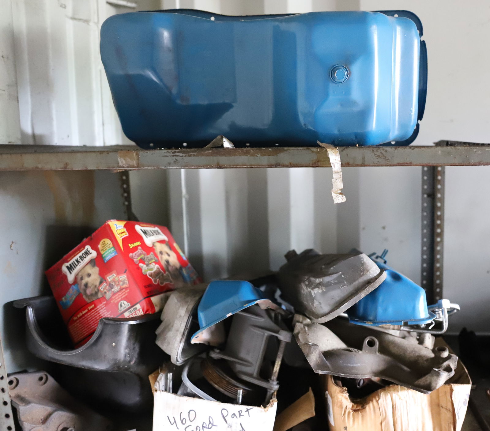 LOT OF FORD PARTS: FORD 460 PART LOT WITH CRANK. ONE SECTION ON SHELF. PLEASE READ CAREFULLY - THIS IS AN ONLINE AND ABSENTEE BID ONLY AUCTION. THERE WILL BE A PREVIEW ON SATURDAY AUGUST 17TH FROM 9:00 AM TILL 1:00 PM T
