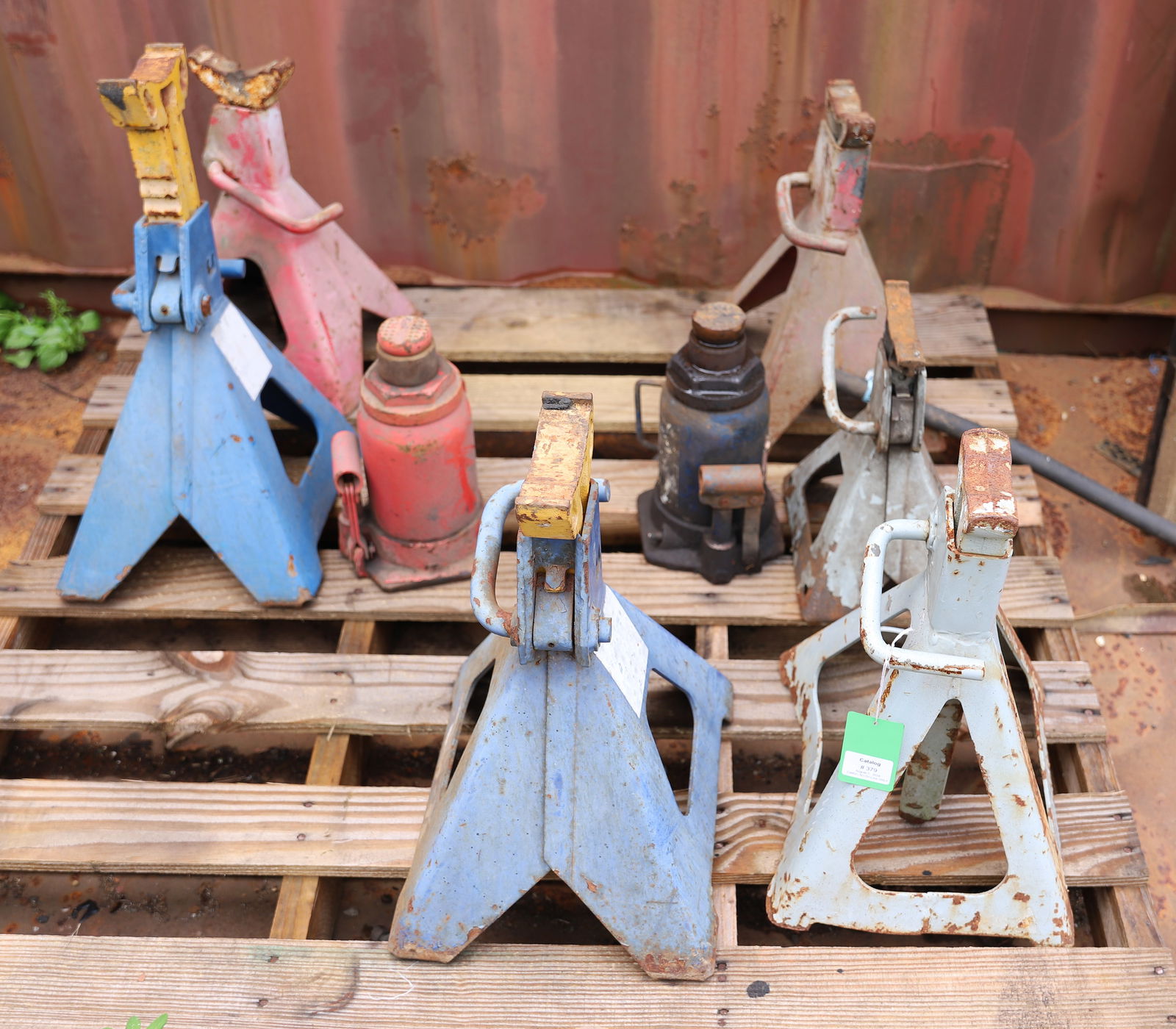 LOT OF JACK STANDS (1 of 2)