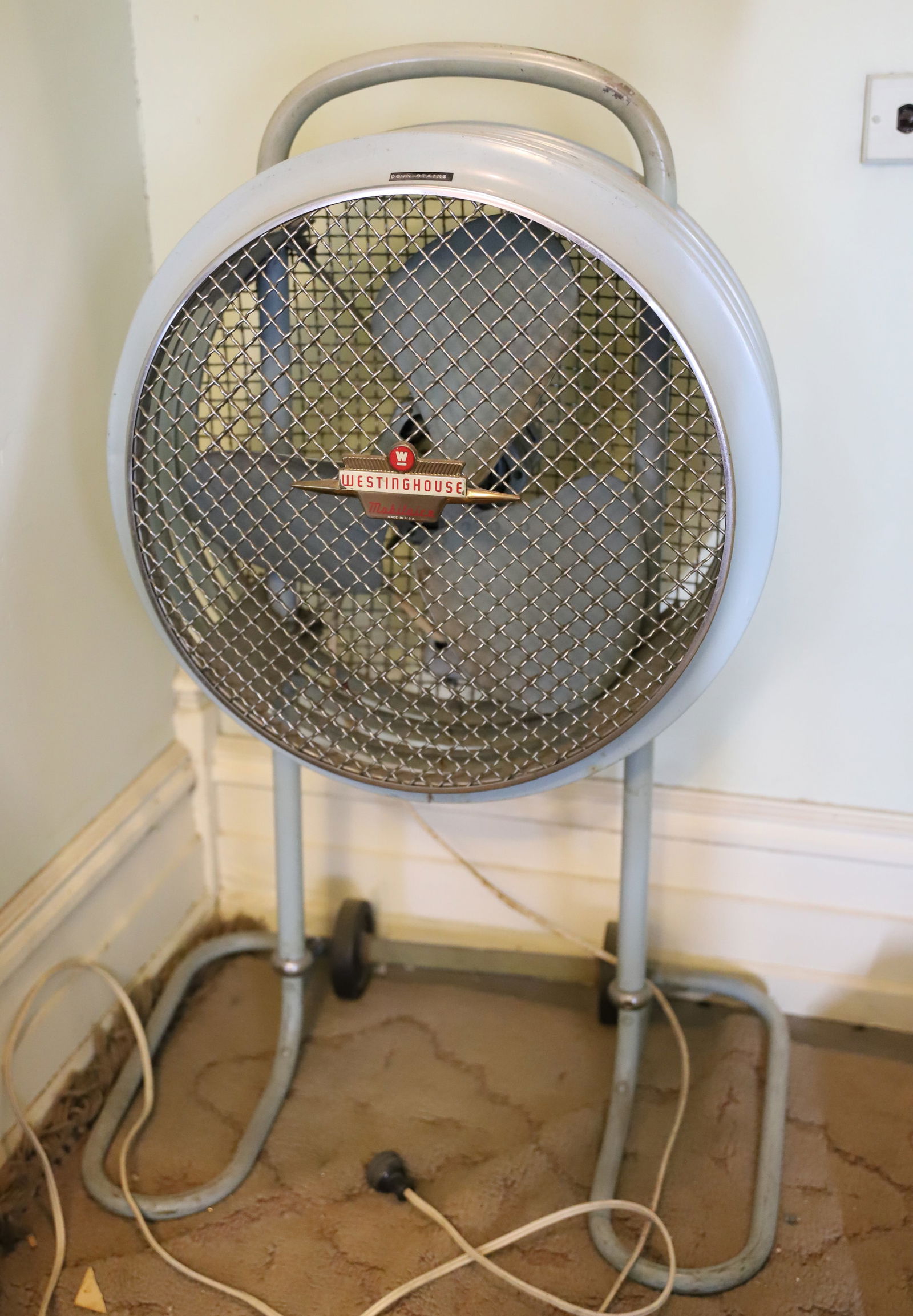 VINTAGE WESTINGHOUSE FLOOR FAN: BLUE AND GRAY NICE LABEL 35" X 20" PLEASE READ CAREFULLY – THIS IS AN ONSITE ONLINE ONLY AUCTION. The Address is 206 Market St. Bangor, Pa. 18013