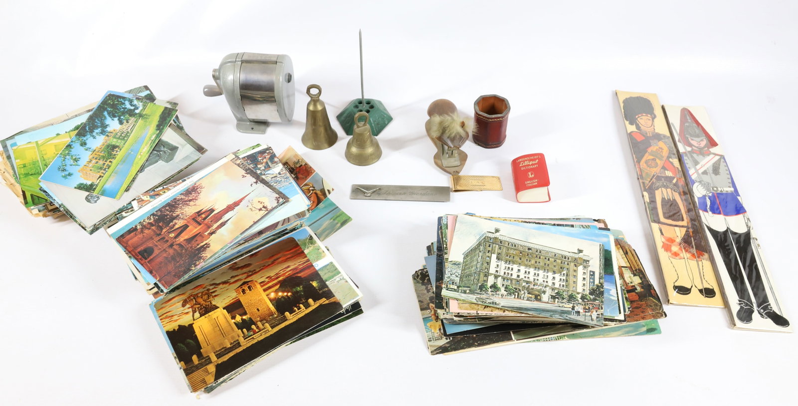 TRAY LOT: LARGE AMOUNT OF POSTCARDS 50S TO CURRENT PENCIL SHARPENER ETC 4" X 6" PLEASE READ CAREFULLY – THIS IS AN ONSITE ONLINE ONLY AUCTION. The Address is 206 Market St. Bangor, Pa. 18013