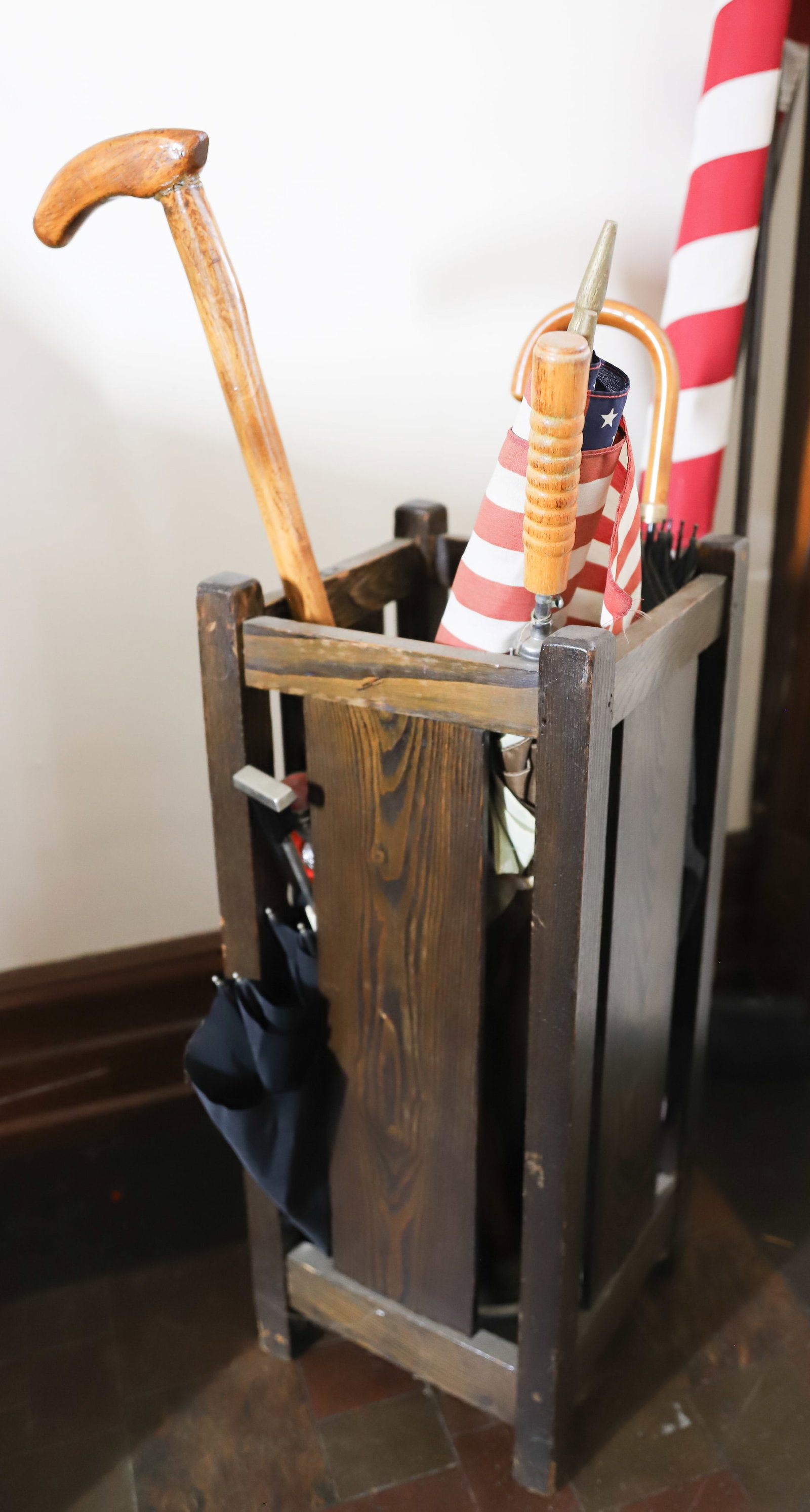 ARTS & CRAFTS UMBRELLA STAND: SQUAT WITH FLAT PANELS 28" X 11" X 11" PLEASE READ CAREFULLY – THIS IS AN ONSITE ONLINE ONLY AUCTION. The Address is 206 Market St. Bangor, Pa. 18013