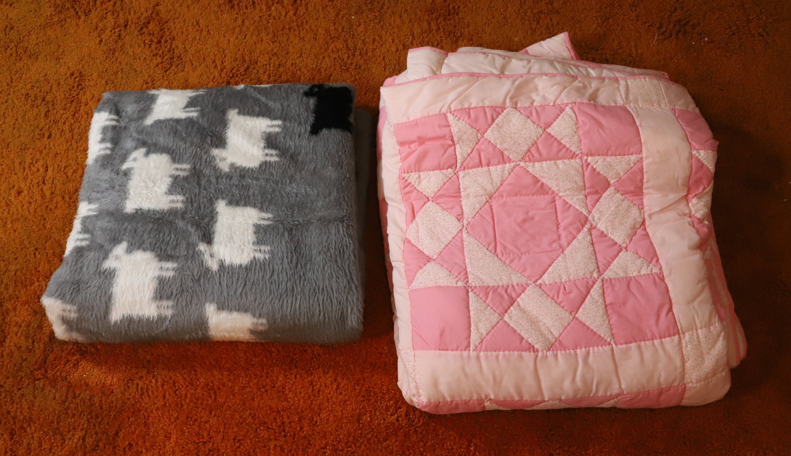 (2) QUILT AND BLANKET: GRAY WITH SHEEP, MODERN STITCHED QUILT QUEEN SIZE PLEASE READ CAREFULLY – THIS IS AN ONSITE ONLINE ONLY AUCTION. The Address is 206 Market St. Bangor, Pa. 18013