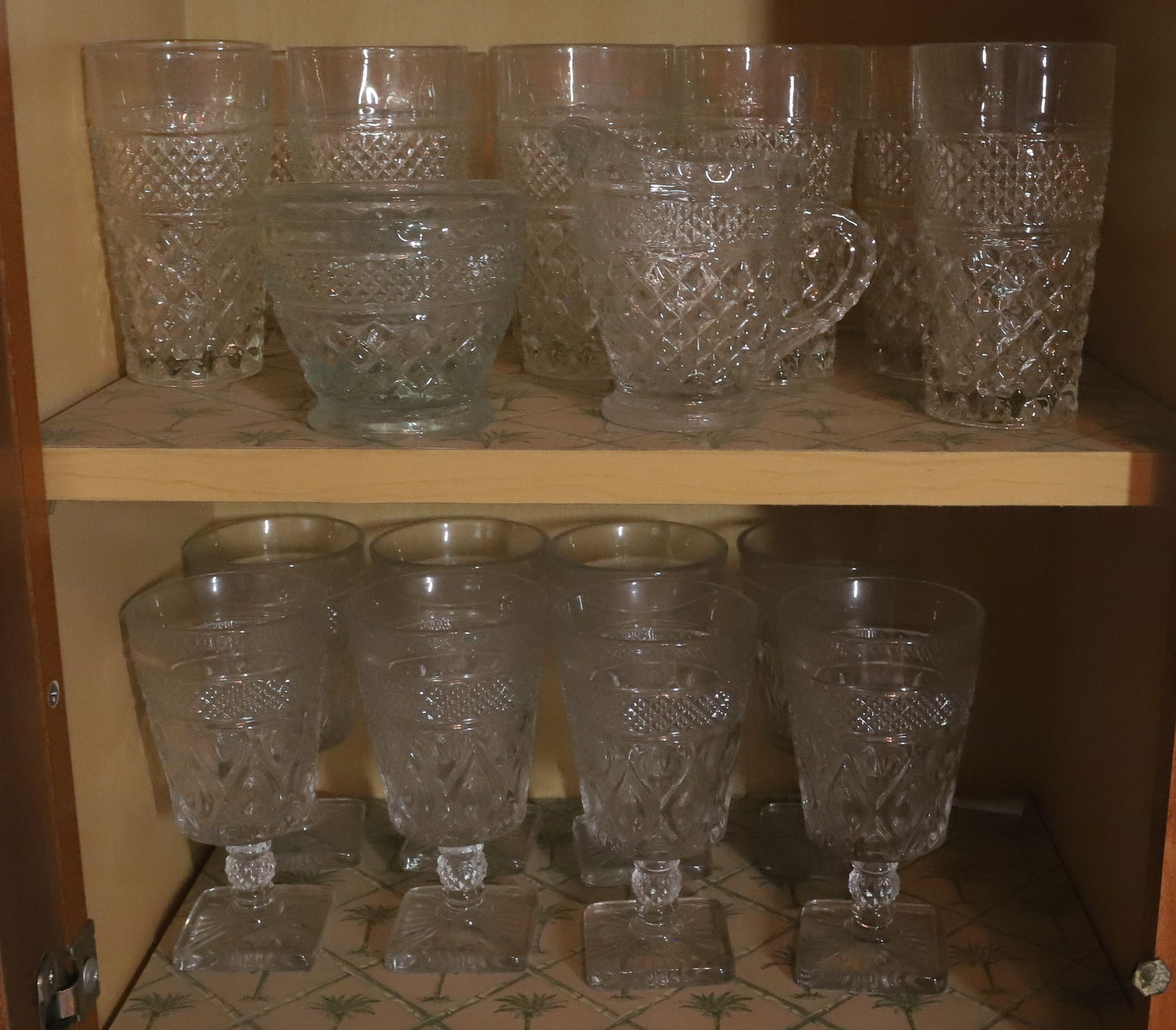 VINTAGE PRESSED GLASS LOT: (8) GOBLETS, (11) TALL GLASSES, SUGAR AND CREAMER 6 1/2"H, 5 1/4" H PLEASE READ CAREFULLY – THIS IS AN ONSITE ONLINE ONLY AUCTION. The Address is 206 Market St. Bangor, Pa. 18013