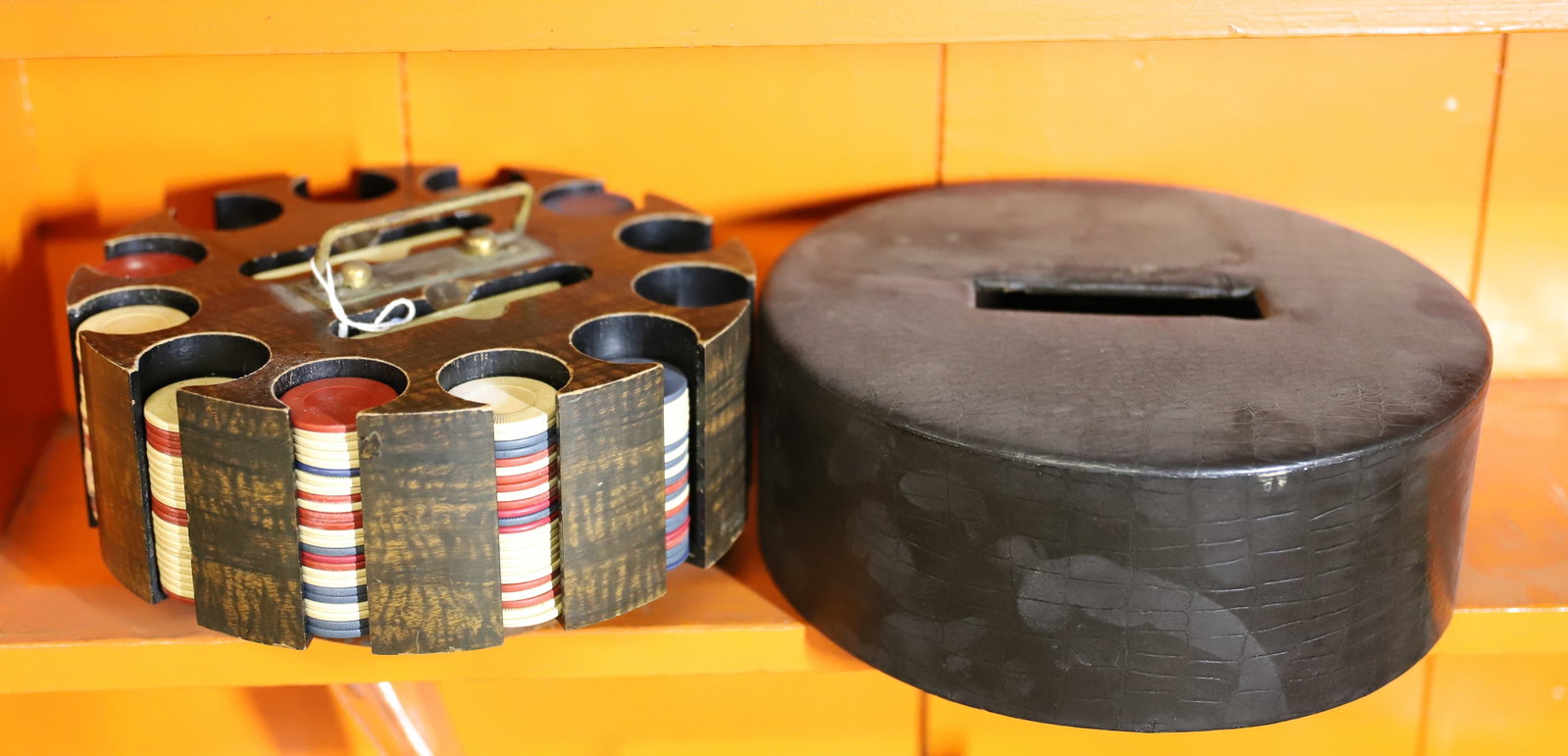 GAME POKER CHIPS AND HOLDER: RED, WHITE, BLUE 5" X 10" COLOR CHIPS, WOOD HOLDER WITH COVER TWO DECKS CARD 5" X 10" PLEASE READ CAREFULLY – THIS IS AN ONSITE ONLINE ONLY AUCTION. The Address is 206 Market St. Bangor, Pa. 180