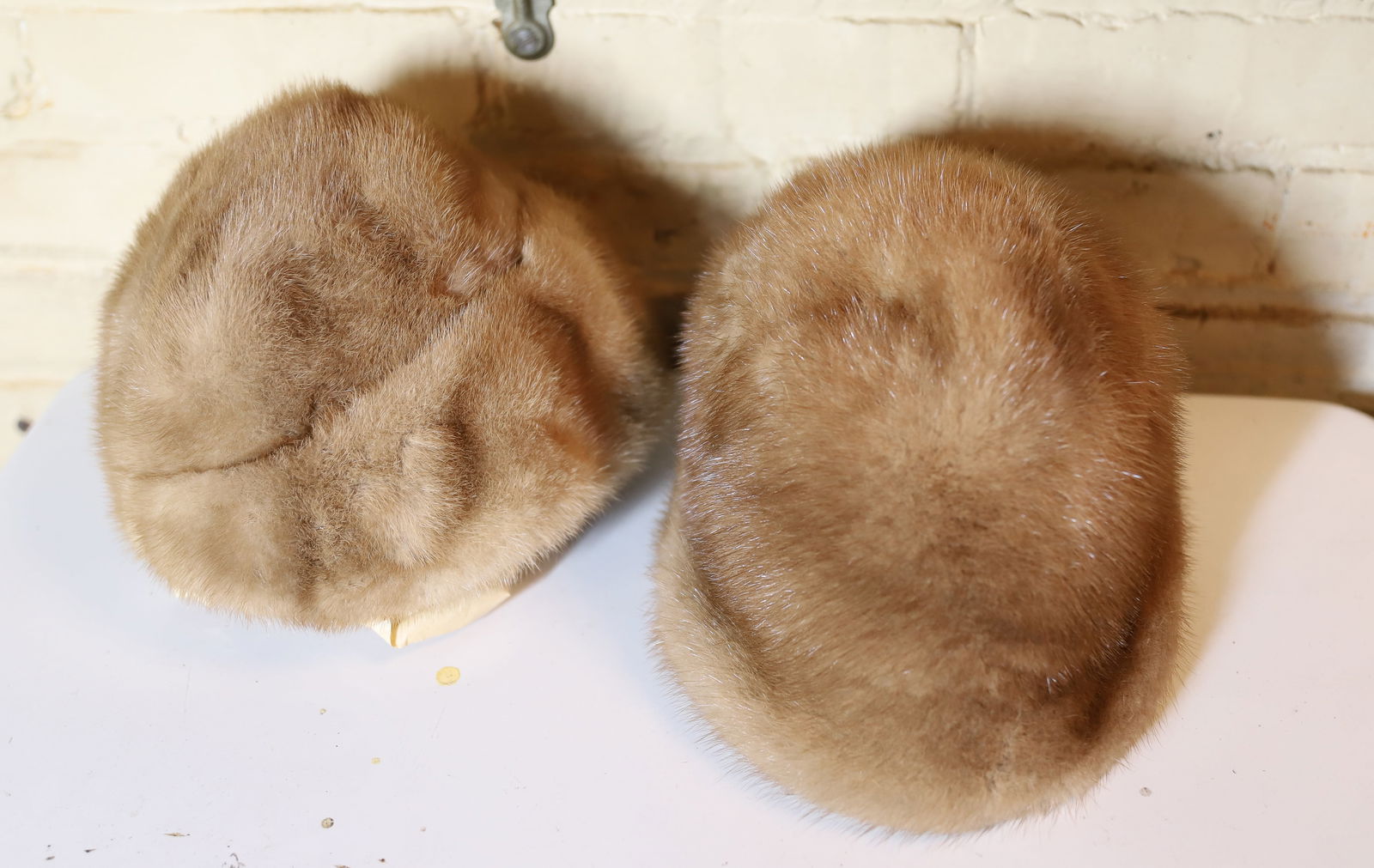 (2) MINK HATS: BOXED NICE CONDITION PLEASE READ CAREFULLY – THIS IS AN ONSITE ONLINE ONLY AUCTION. The Address is 206 Market St. Bangor, Pa. 18013