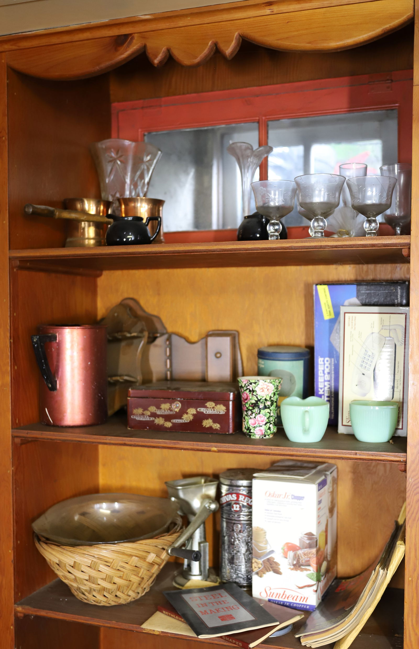 CONTENTS OF CABINET: JADEITE SUGAR,CREAMER, STEMWARE, BASKETS ETC PLEASE READ CAREFULLY – THIS IS AN ONSITE ONLINE ONLY AUCTION. The Address is 206 Market St. Bangor, Pa. 18013