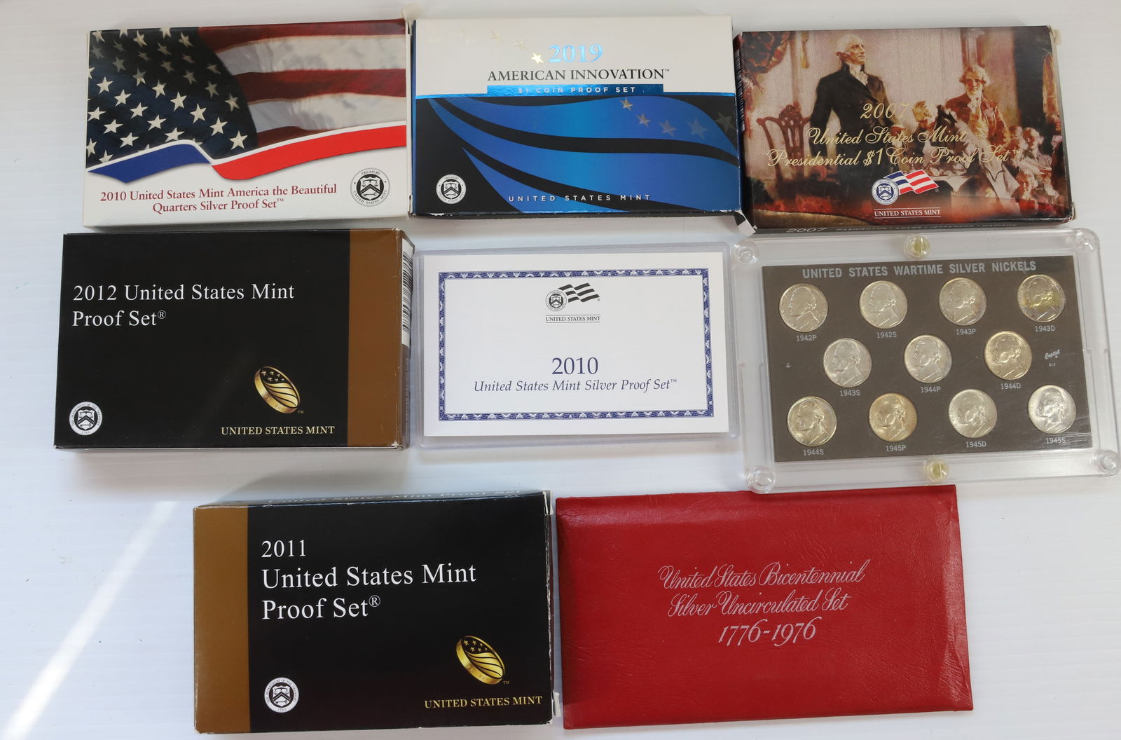 UNITED STATES PROOF AND MINT SET LOT (1 of 5)