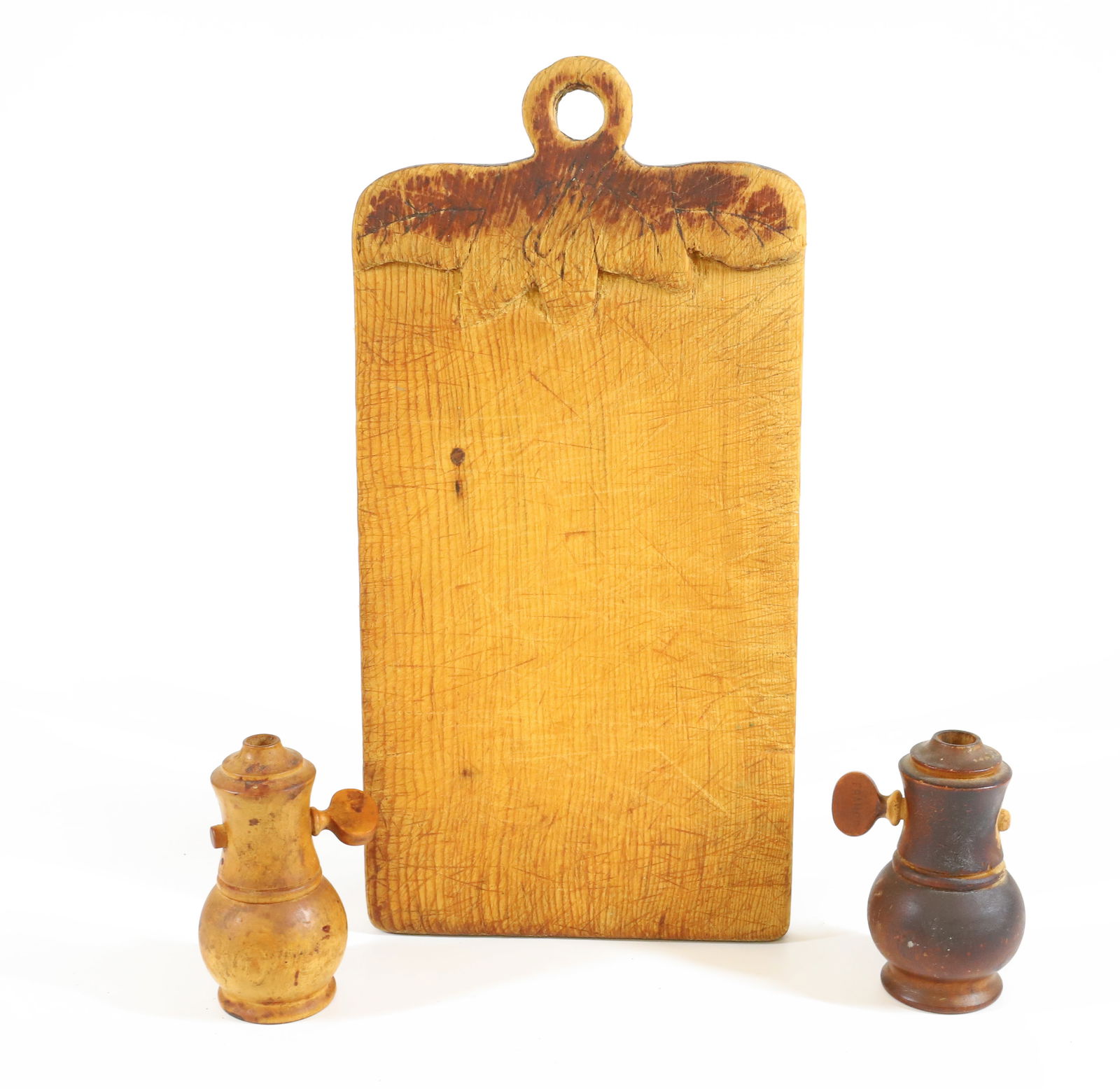 (2) SPICE GRATERS AND CUTTING BOARD (1 of 4)