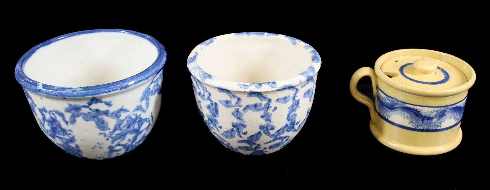 YELLOW WARE POT AND TWO SPONGEWARE CUSTARDS (1 of 6)