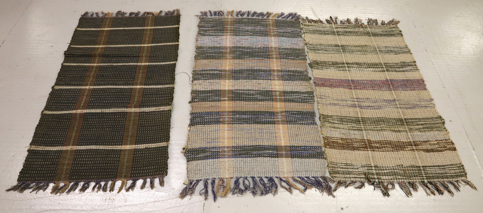 (3) VINTAGE RAG RUGS (1 of 4)