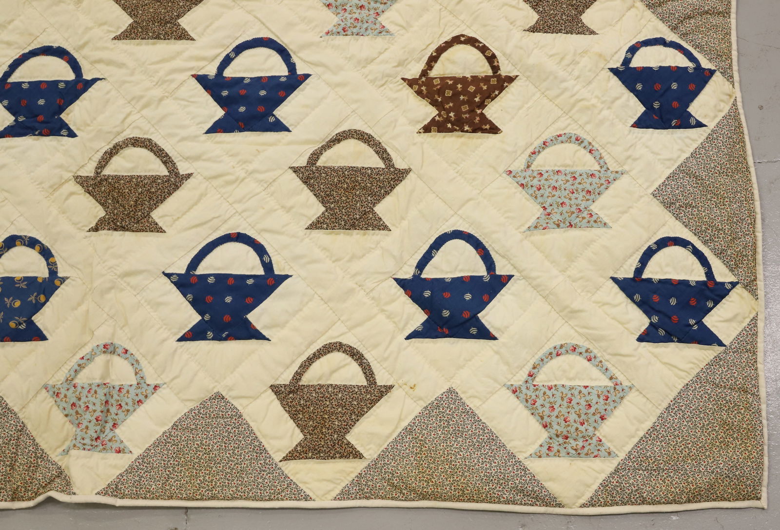 19TH C. HAND STITCHED BASKET QUILT (1 of 3)