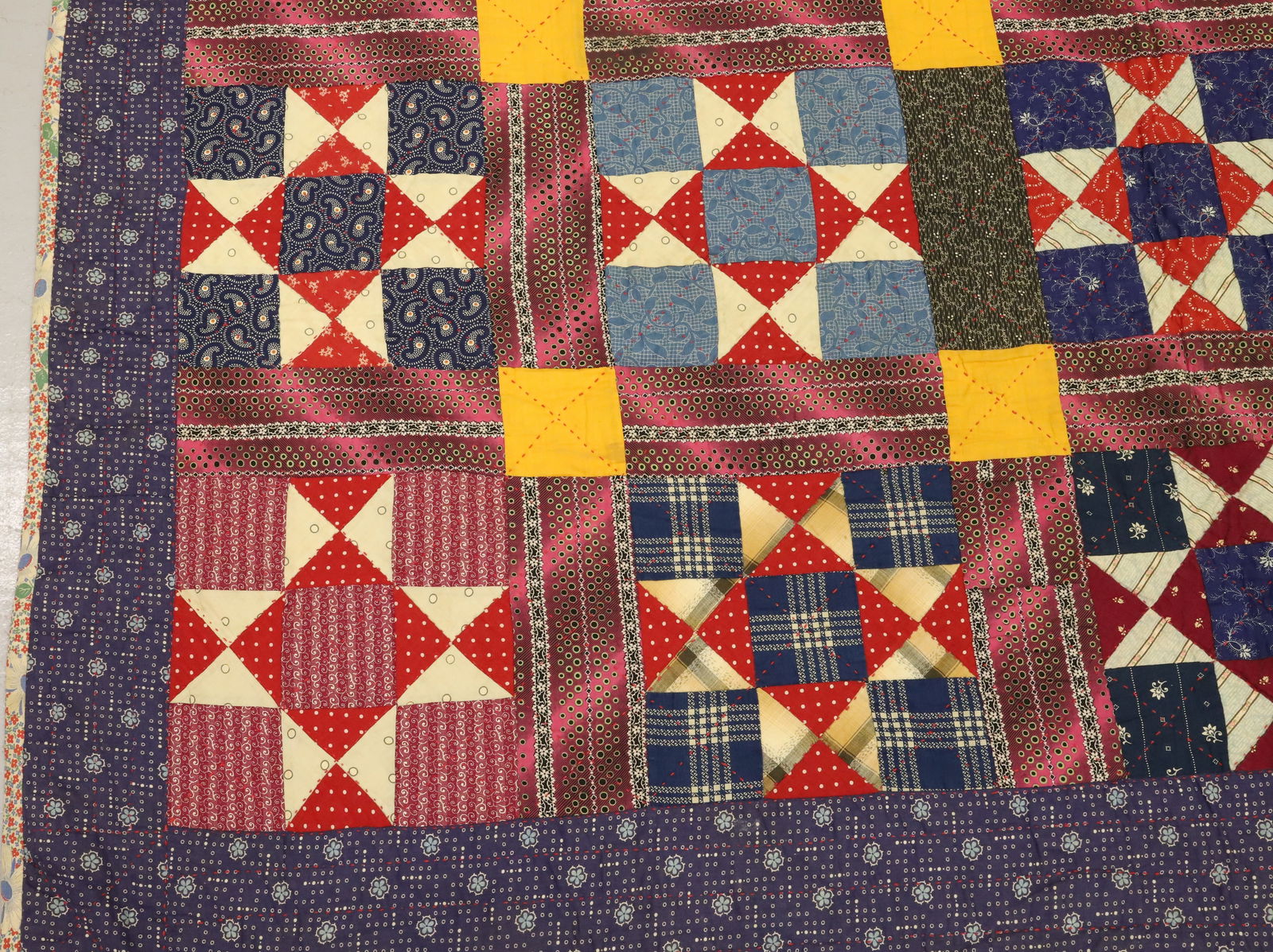 VINTAGE HAND STITCHED QUILT (1 of 4)