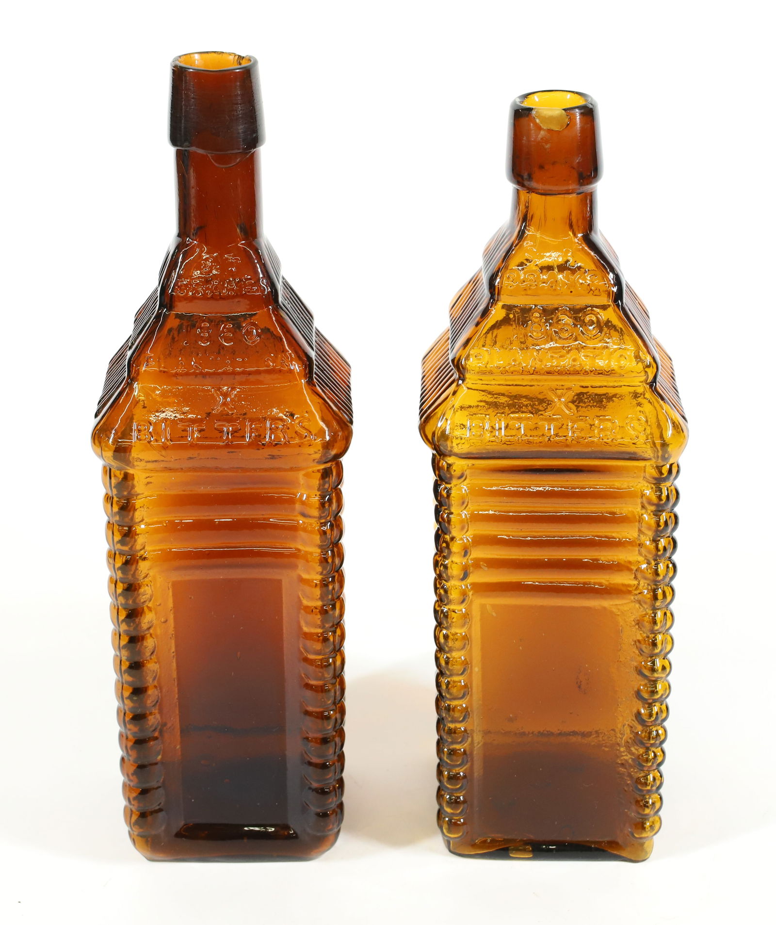 (2) ST. DRAKES PLANTATION BITTERS BOTTLES (1 of 5)