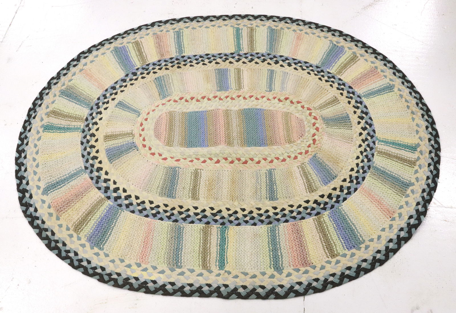 VINTAGE OVAL BRAIDED RUG (1 of 2)