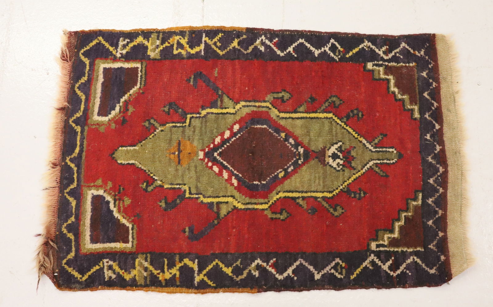 ORIENTAL THROW RUG (1 of 3)