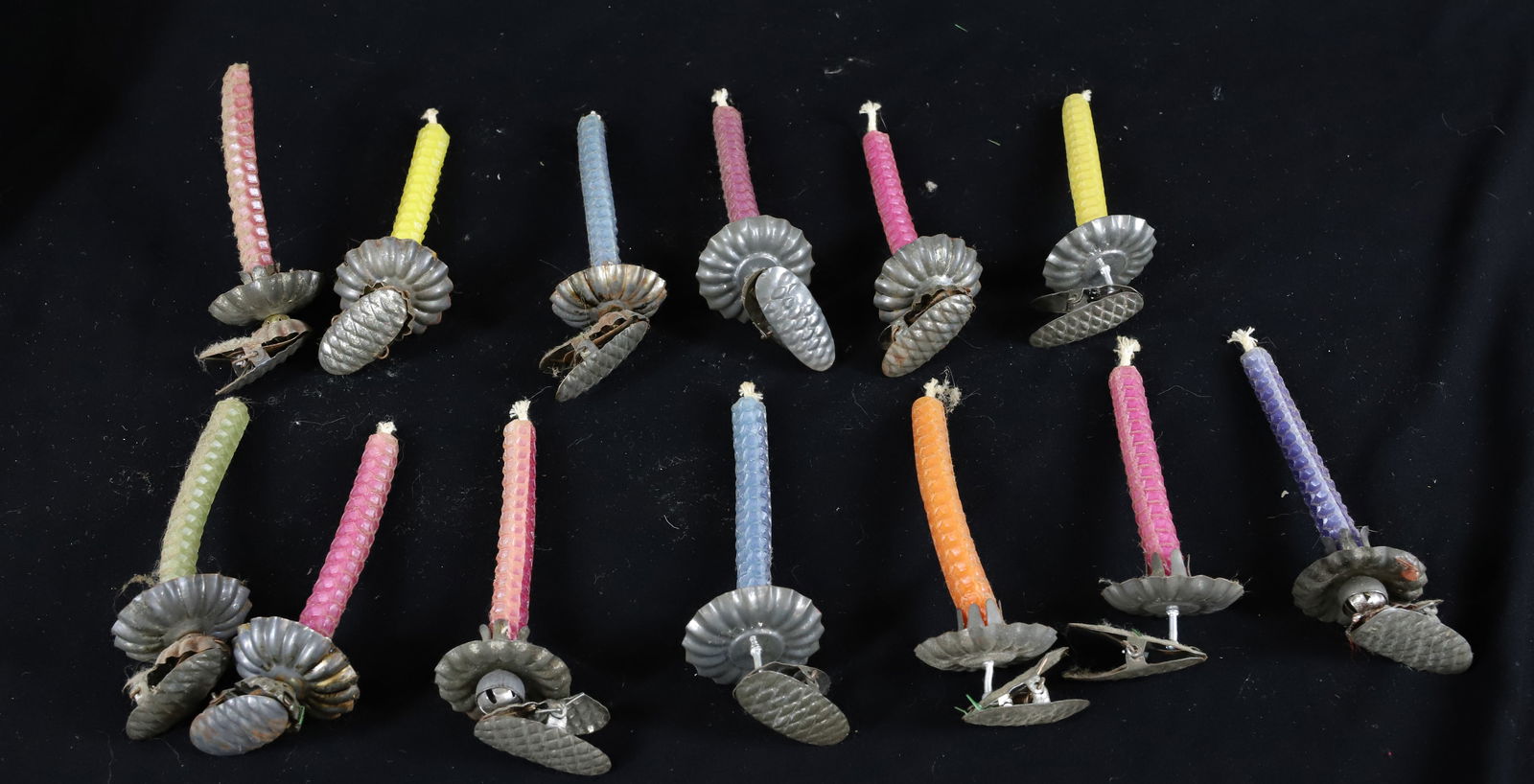 LOT OF TIN "PINECONE" CHRISTMAS TREE CANDLE CLIPS (1 of 1)