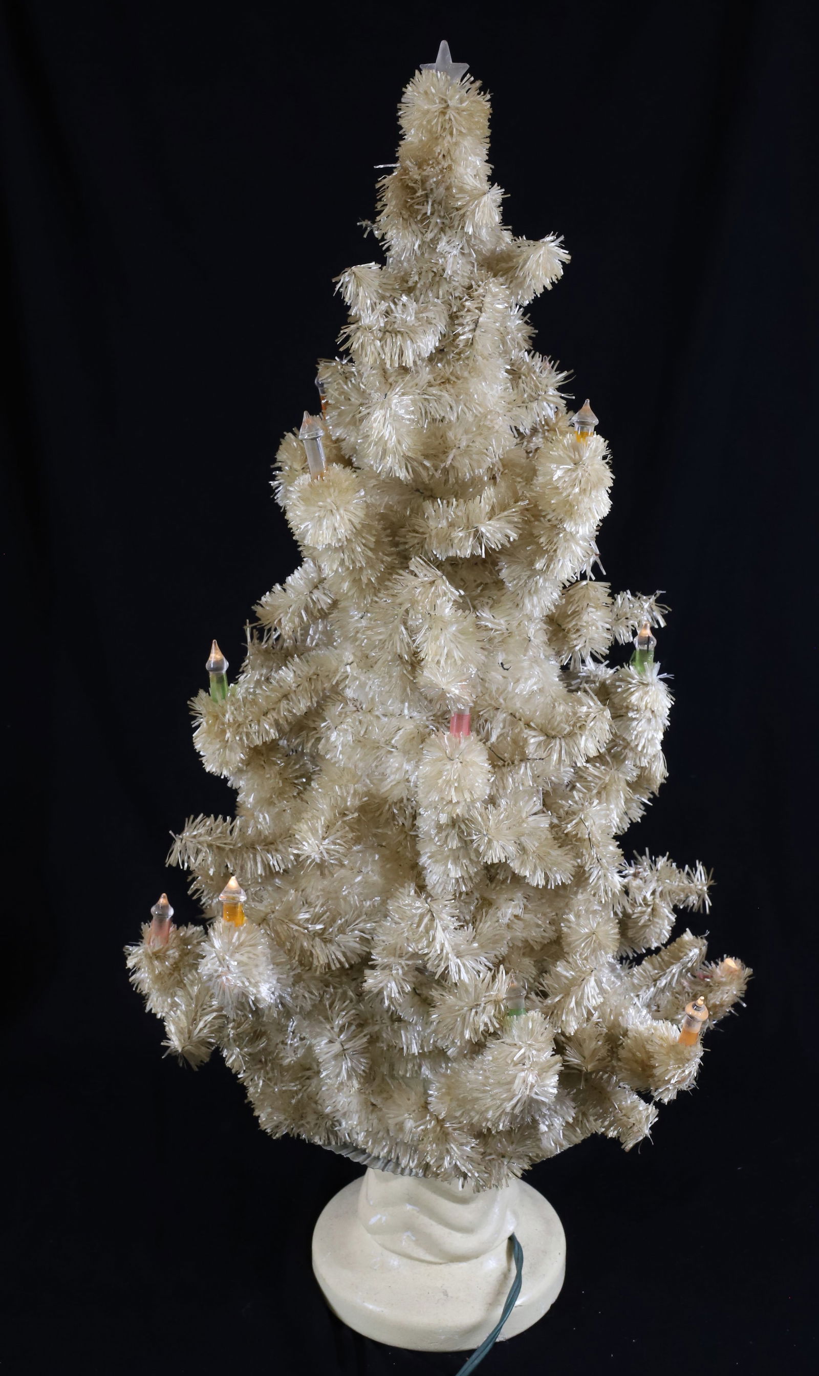 VINTAGE TABLETOP CHRISTMAS TREE (1 of 5)