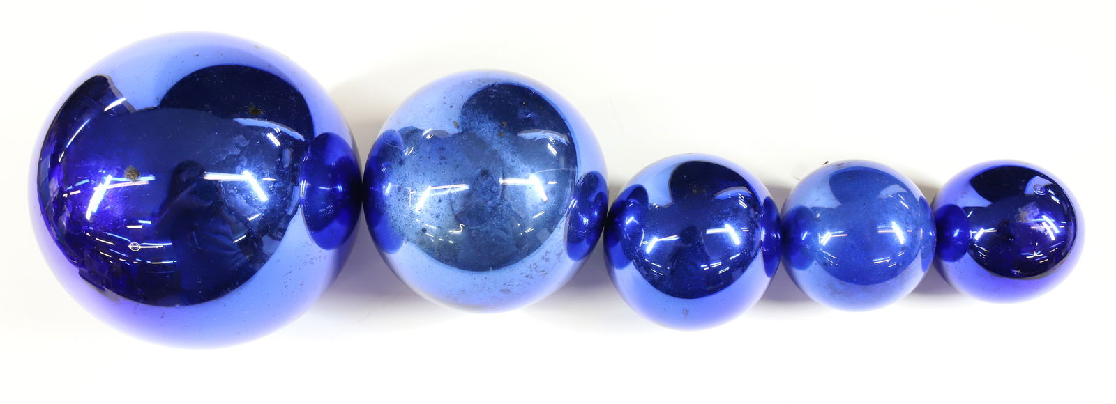 (5) COBALT BLUE CHRISTMAS KUGEL ORNAMENTS (1 of 3)