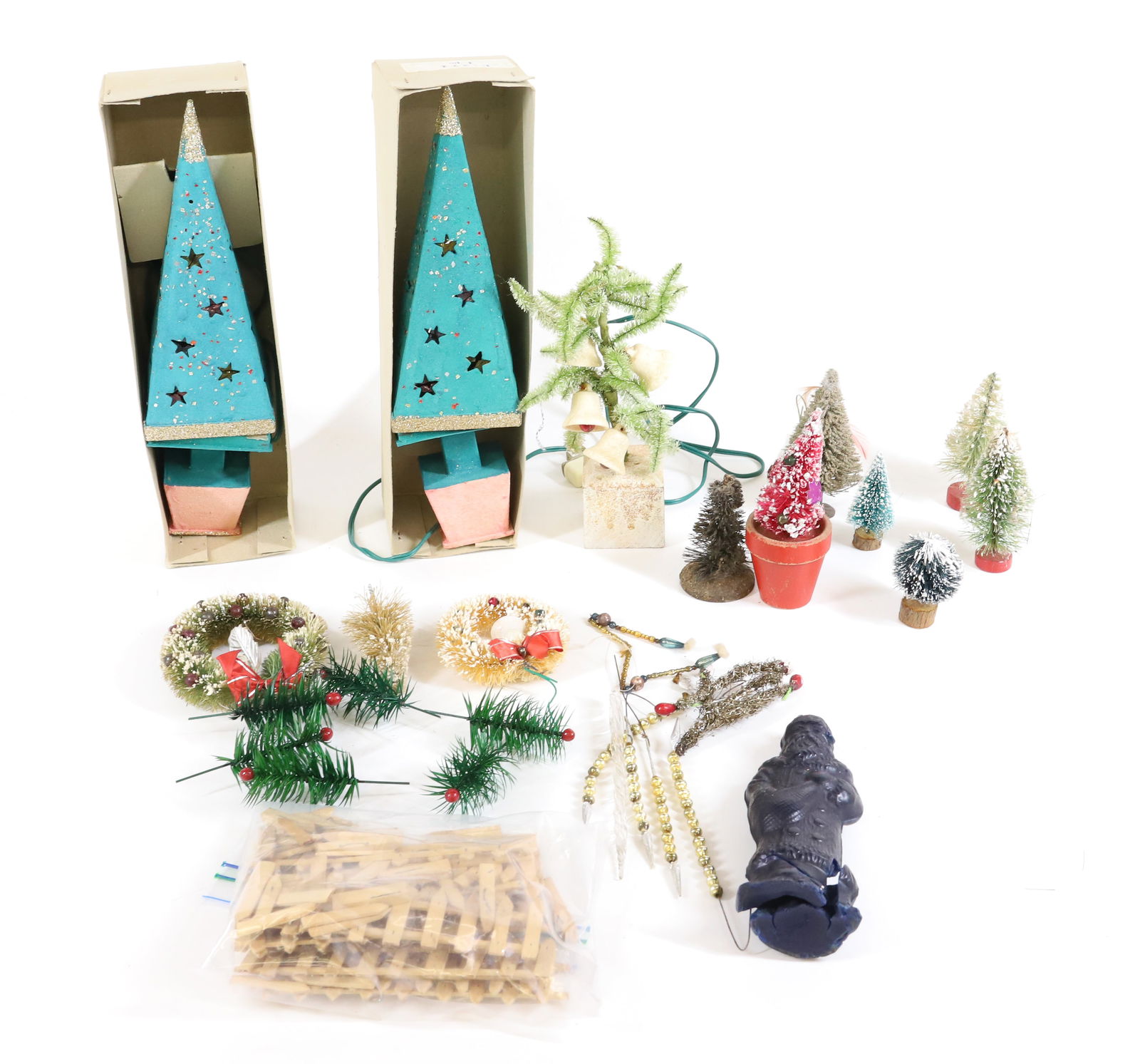 LOT OF VINTAGE CHRISTMAS DECORATIONS (1 of 6)