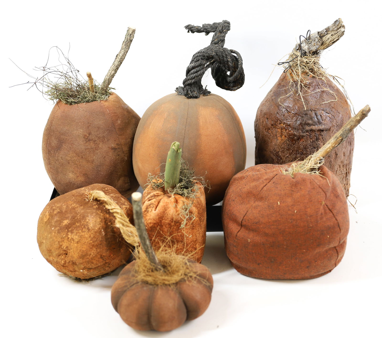 LOT OF HALLOWEEN/AUTUMN DECORATIONS: CONTEMPORARY PUMPKINS IN VARIOUS SIZES AND FORMS. LARGEST 14" H. PLEASE READ CAREFULLY - Terms for Purchasing and Shipping of Auction Items. Please read carefully before bidding. All payments for purc