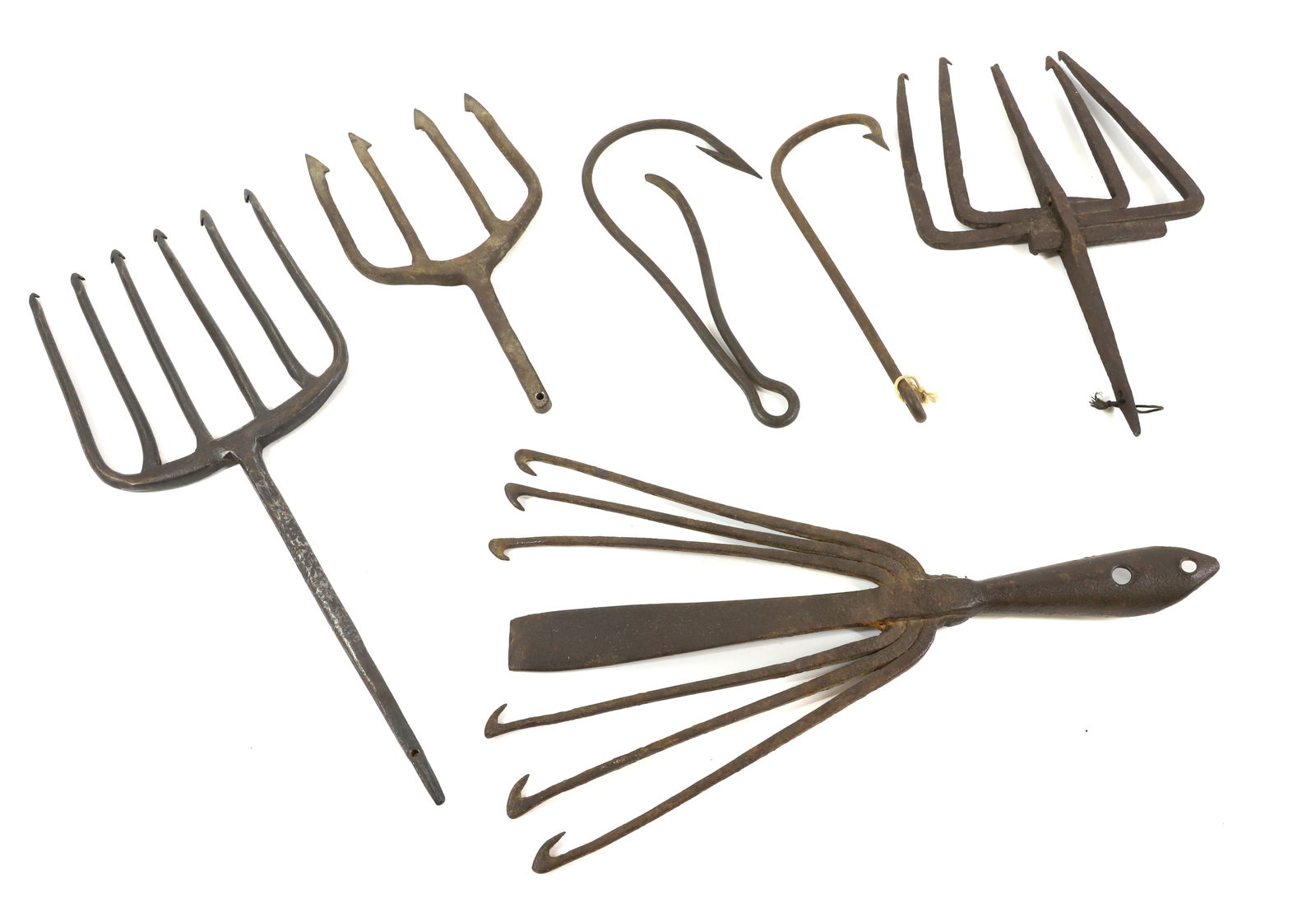 LOT OF IRON FISH HOOKS AND GIGS (1 of 3)